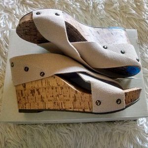 NWT ESPRIT Canvas Wedge Sandals 6.5
